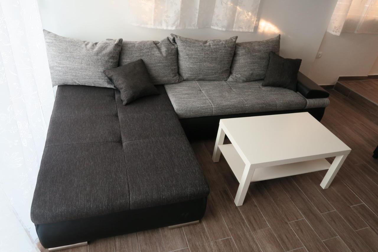 Holiday Home Ljubicic Baška Екстериор снимка