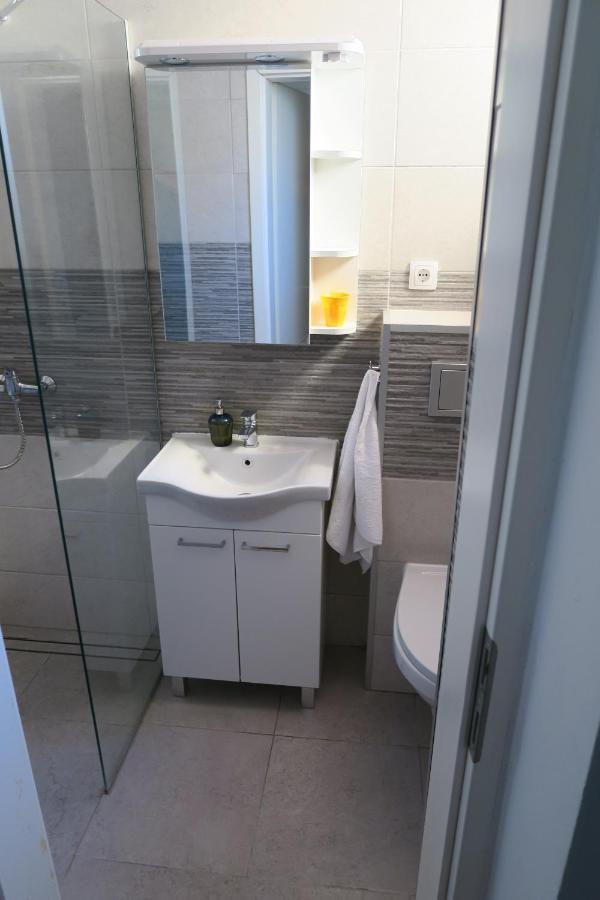 Holiday Home Ljubicic Baška Екстериор снимка