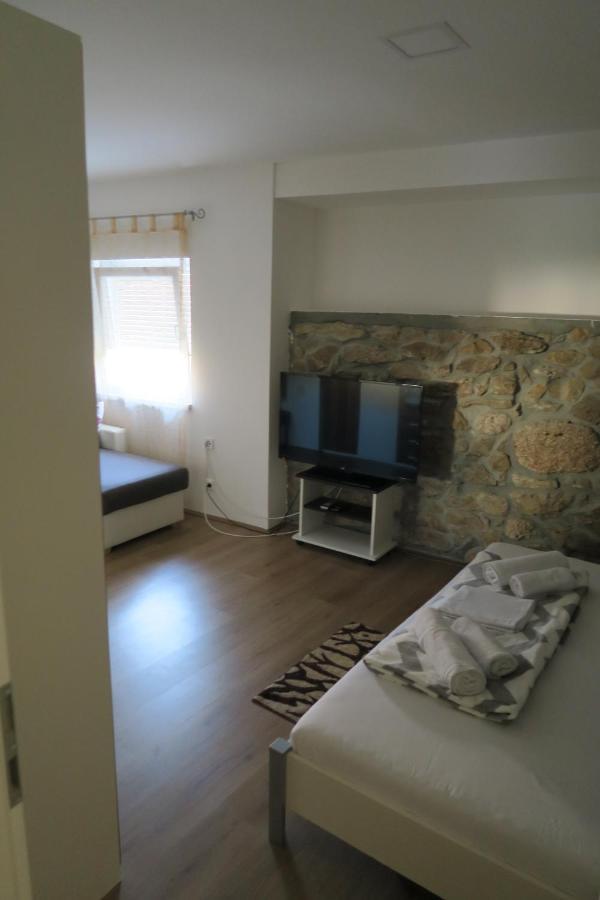 Holiday Home Ljubicic Baška Екстериор снимка