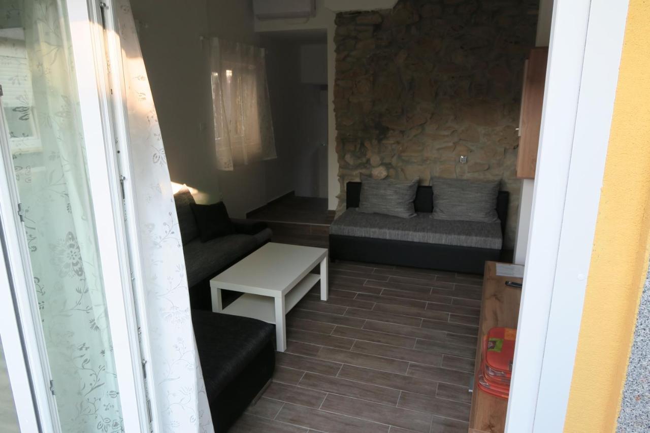 Holiday Home Ljubicic Baška Екстериор снимка